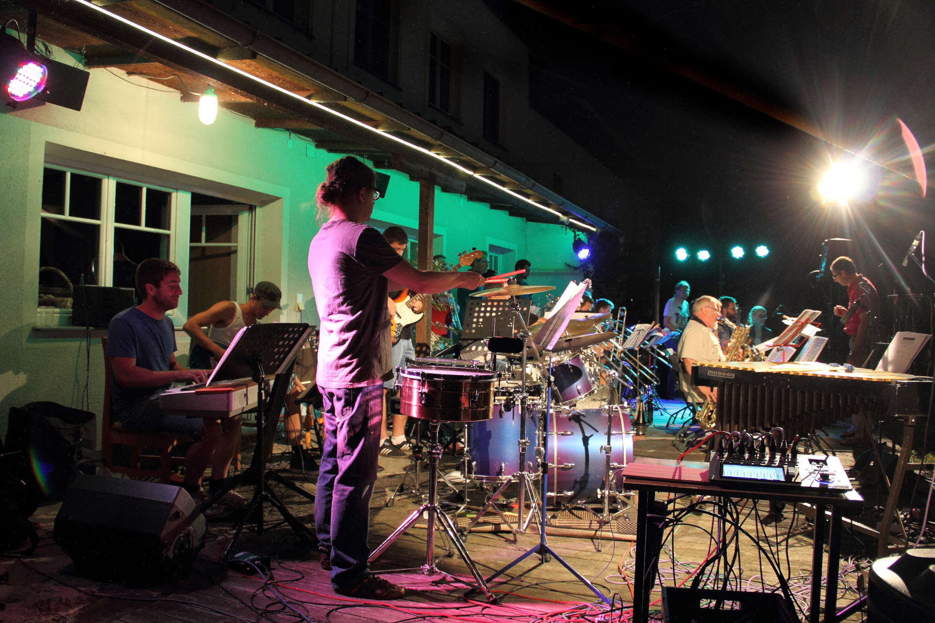 Vibravenoes-Jazz-Orchestra-Jazz-im-Hof-Obergallsbach